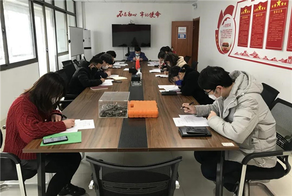 各单位积极学习贯彻人生就是搏官网党风廉政建设工作会议精神